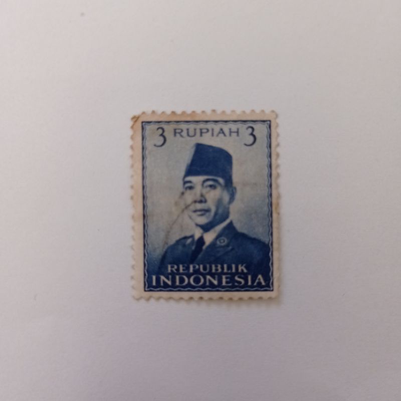 PERANGKO KUNO | PERANGKO INDONESIA | PERANGKO PRESIDEN SOEKARNO ( 3 RUPIAH )