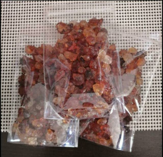 Peach Gum 100gr ( dibagi pakai plastik zip lock)