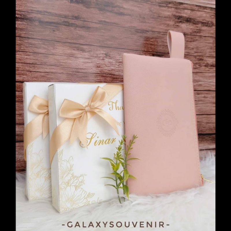 Galaxy Souvenir - MADISON Pouch (KEMAS:MIKA) || Pernikahan Ulang Tahun & Kantor