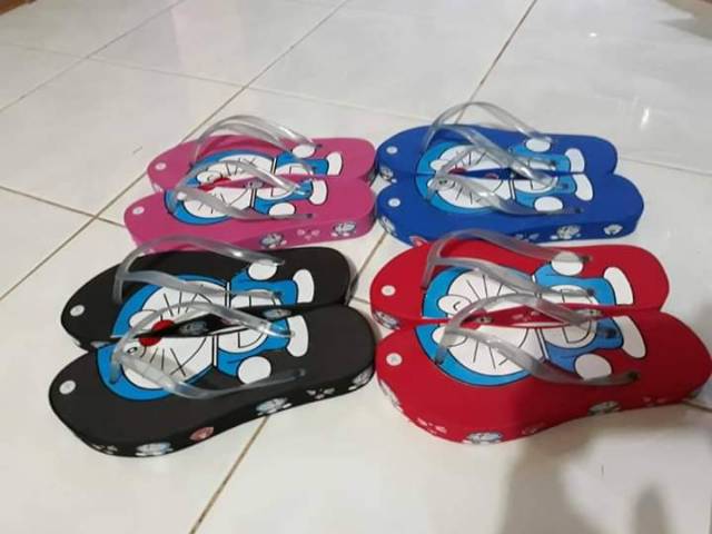 Sandal jepit doraemon datar(1kg 8pcs)