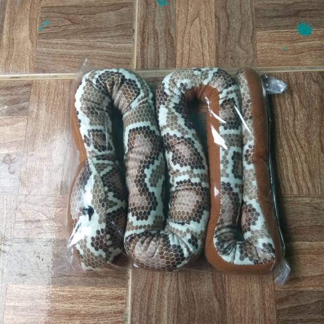 BONEKA ULAR SANCA