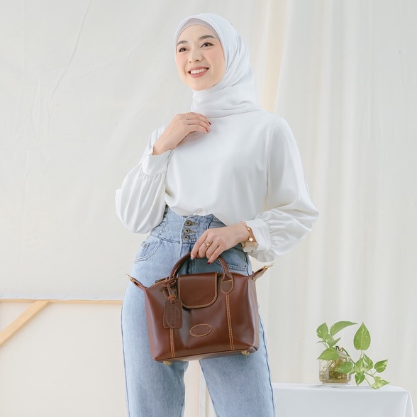 TAS WANITA HANDBAG KULIT SAPI ASLI LC /TAS SLEMPANG DAN TOP HENDEL/ FREE GRAVIR NAMA DI GANTUNGAN TAS