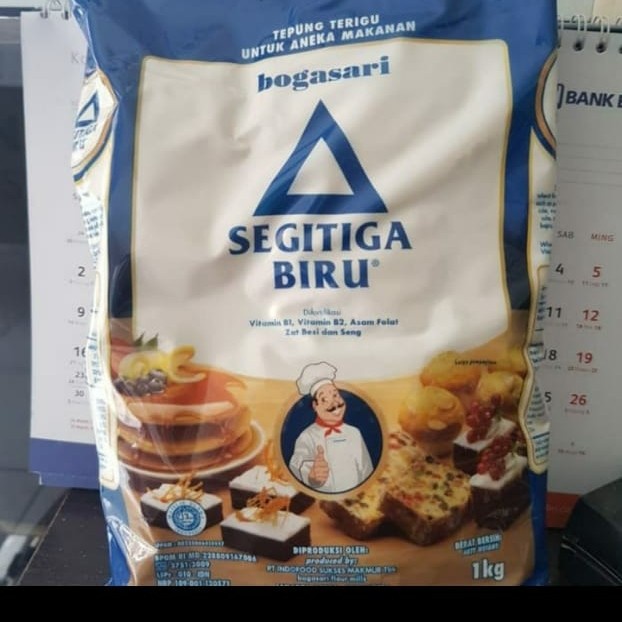 

Ds510 Tepung Terigu Segitiga Biru Premium 1 Kg Gr6B0B1