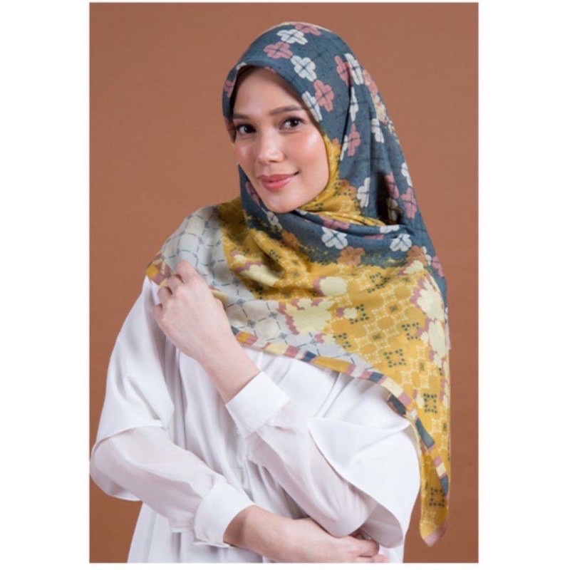 danastri scarf ria miranda