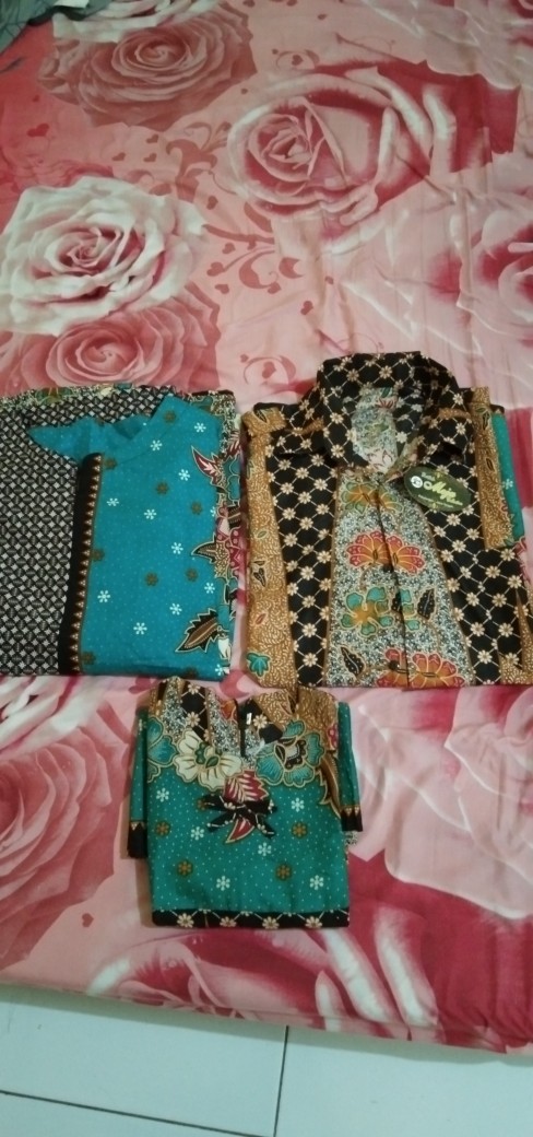 Batik Couple Keluarga Sania Ruffle Ori Ndoro Jowi Motif Hijau Tosca Lancip