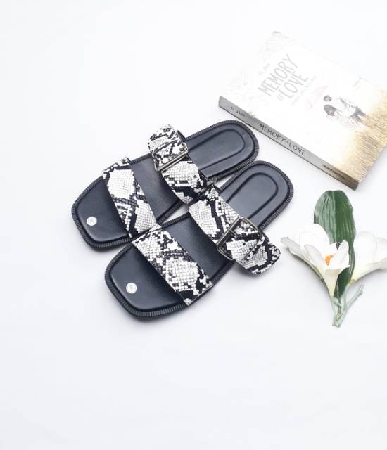 SB ~ ARINS SANDAL