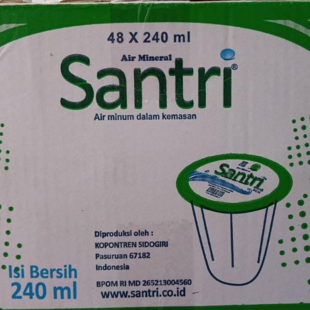 

Air Santri Gelas 240 ml