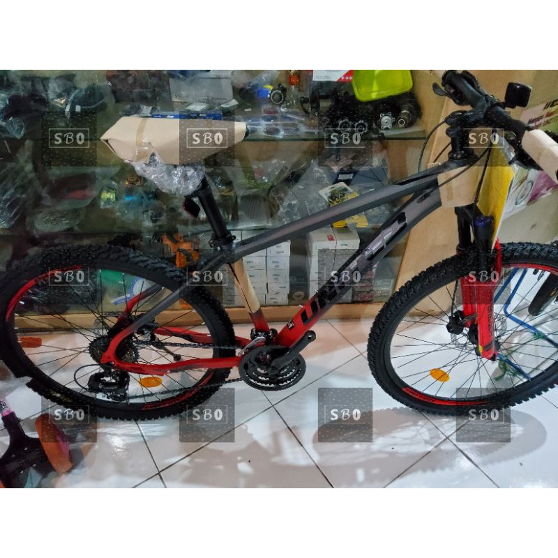 United Stavros 26 Inch