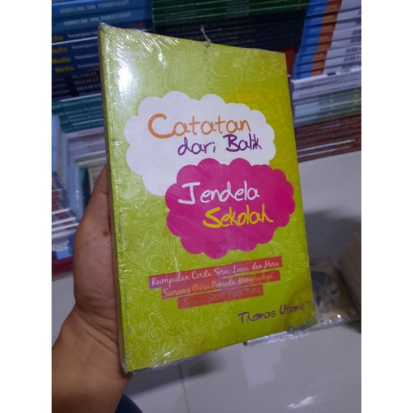 novel Catatan dari balik jendela sekolah