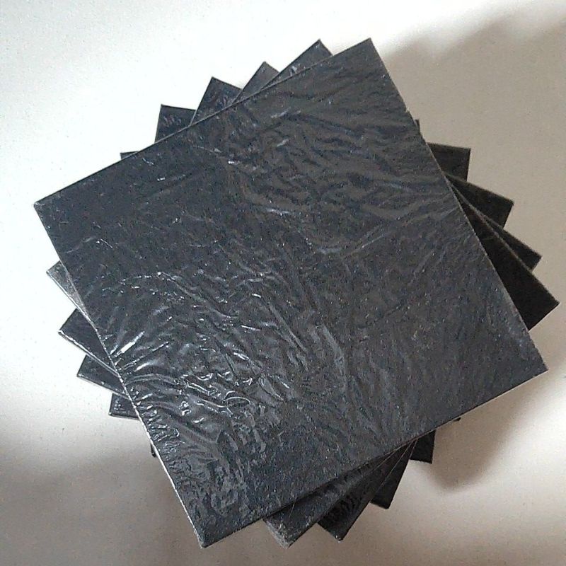 

Kanvas hitam 10 × 10 sampai 30 × 40