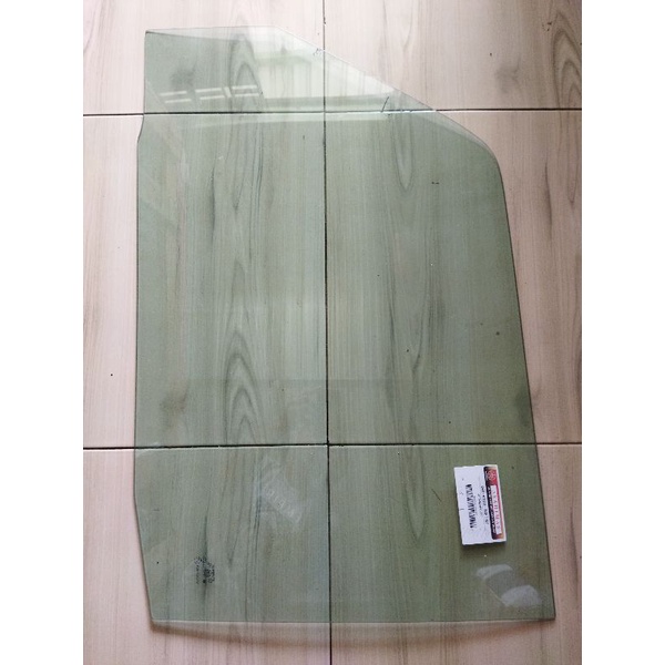 Kaca Pintu Depan Taft Feroza