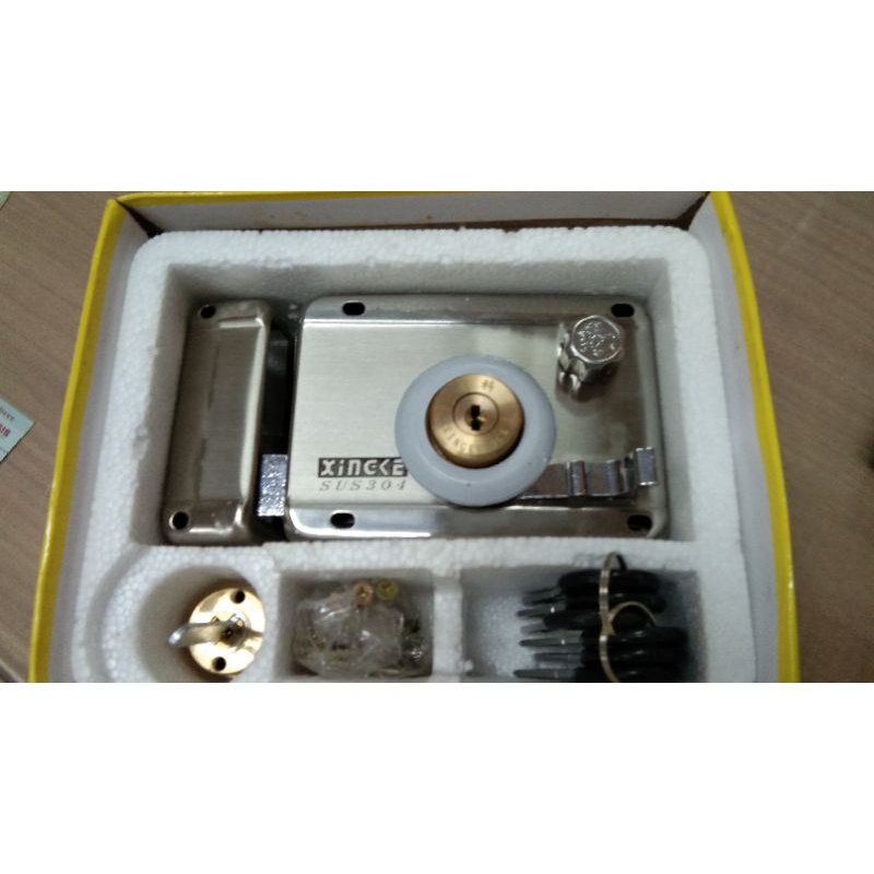 Kunci Garasi Tambahan Mekar Pengaman Pintu Kayu