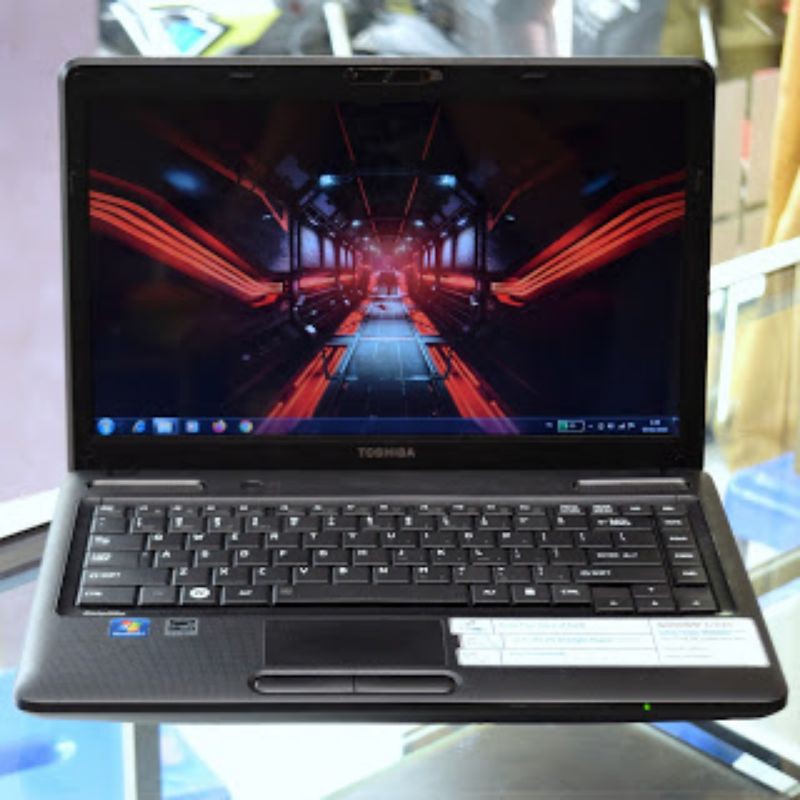 Toshiba Satellite L740 Intel Core i3-M380 4GB DDR3 HDD 500GB Notebook Bekas Laptop Second