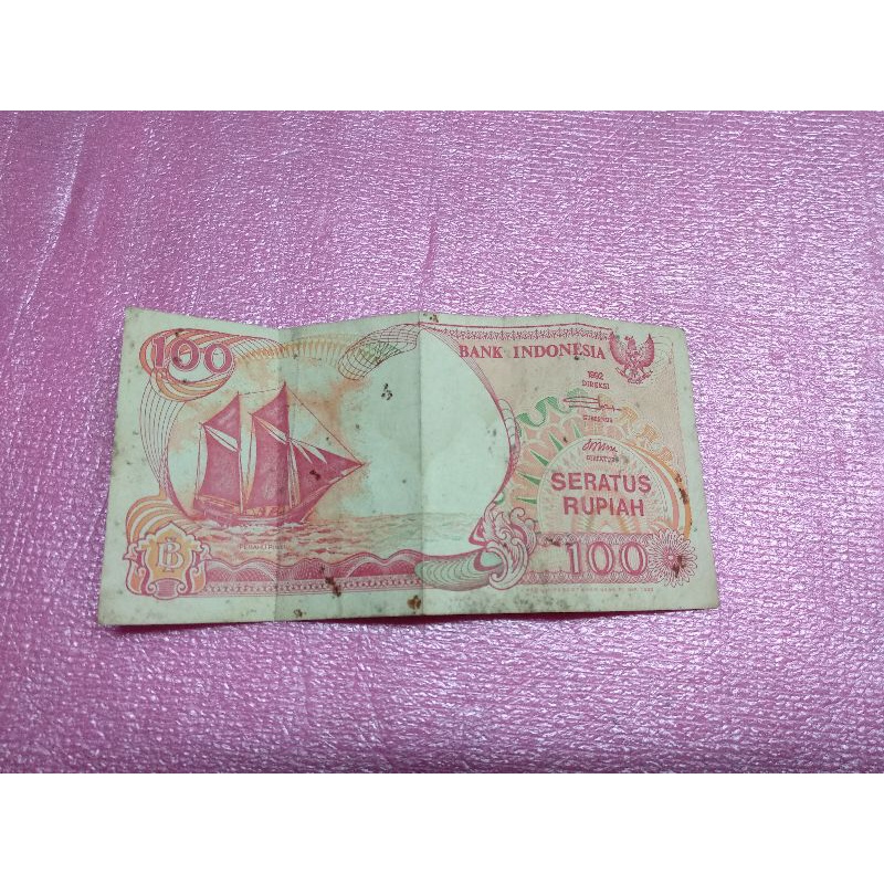 Uang antik Rp.100 kertas Tahun 1992