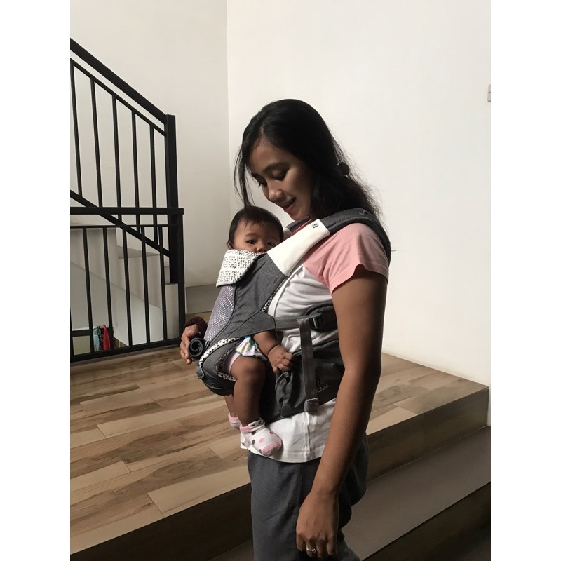 preloved- pognae hipseat carrier no 5 plus