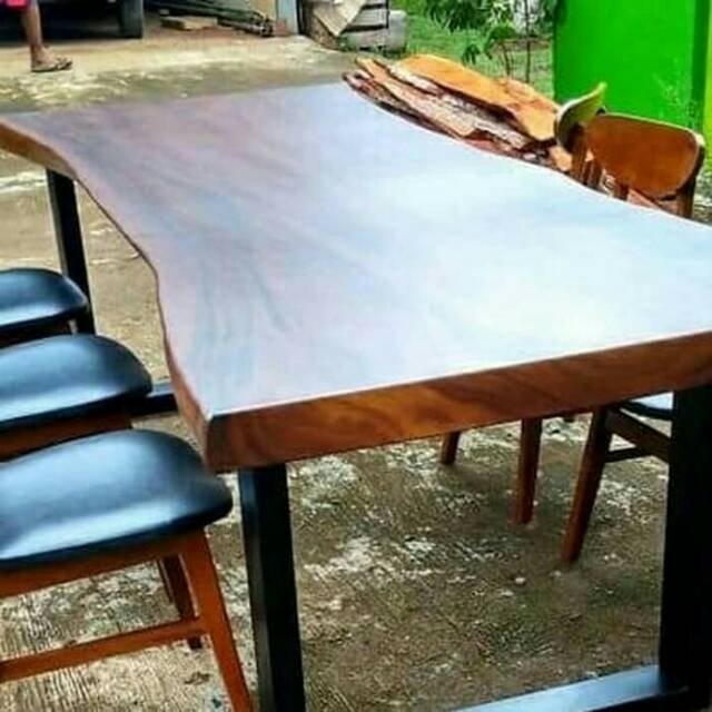 Meja Makan set kayu Trembesi