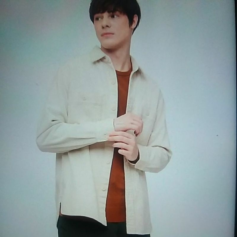 Uniqlo Kemeja Work Corduroy Lengan Panjang Pria