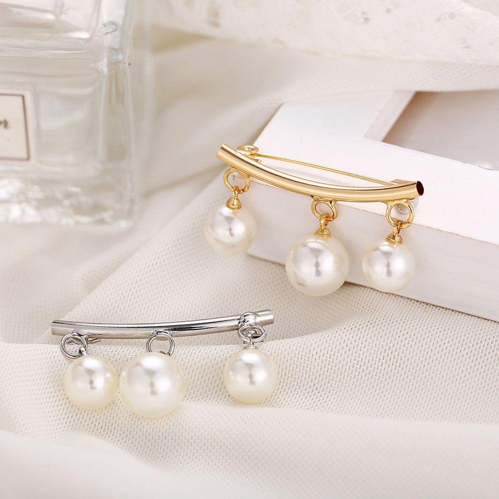 Lily Pearl Brooch Pin Coat Sweater Elegan Gaya Baru Wanita Perempuan