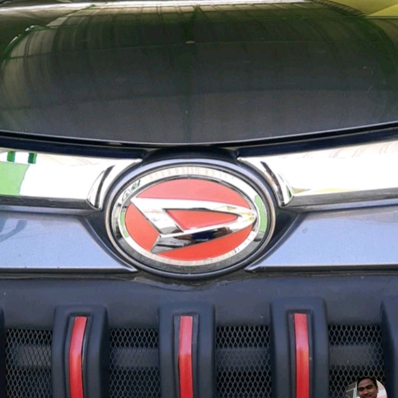 emblem logo grill grille lambang daihatsu xenia ayla terios rocky 12 13 14 15 cm merah chrome