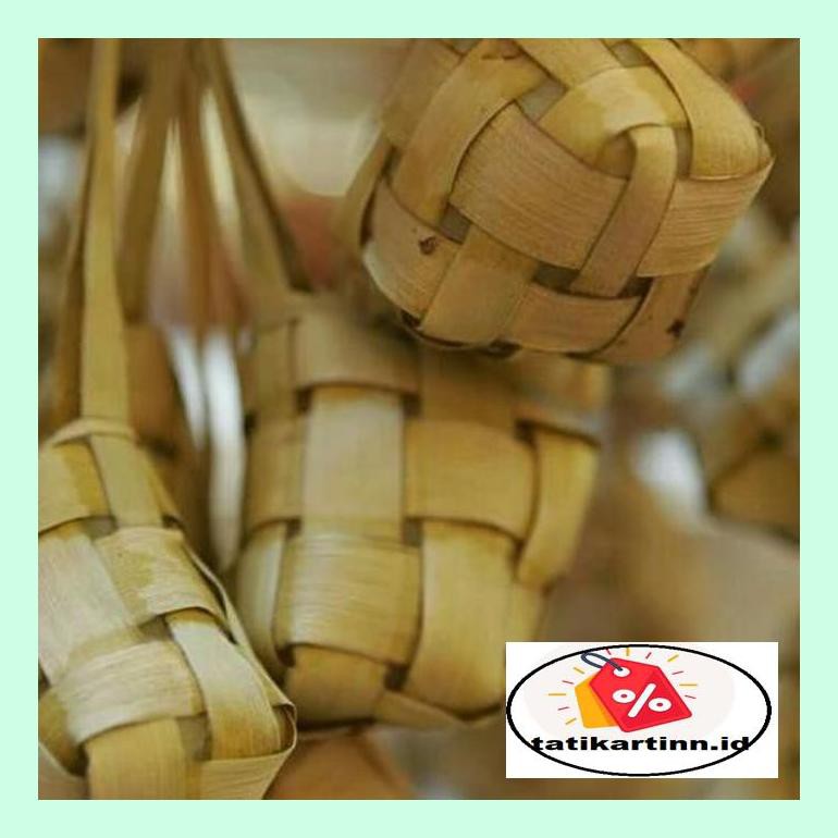 

T4Tksot Ketupat Matang Di Buat Dari Beras Pilihan Baik,Cocok Pelengkap Sayur Sotytat