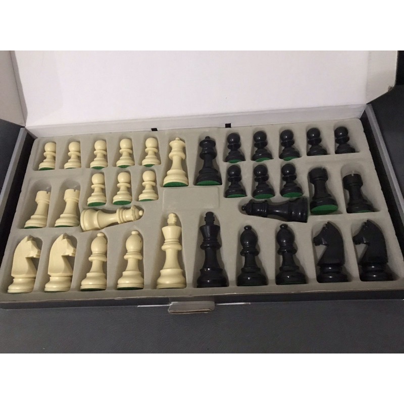 SET CATUR PLASTIK KUDA DGT - DGT CHESS PIECES - CATUR STANDAR NASIONAL