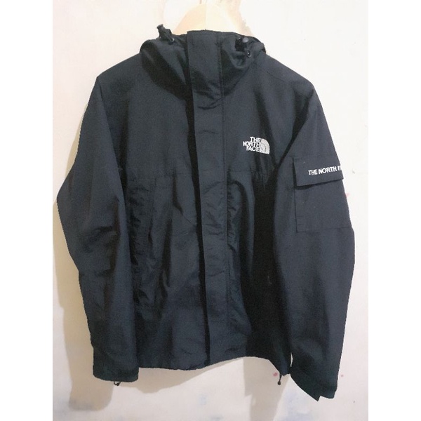 the north face saku samping (side pocket)