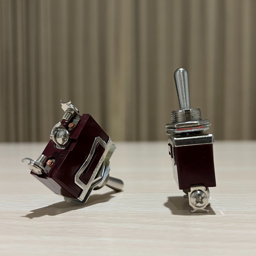 SWITCH TOGGLE SAKLAR TOGLE TOGEL 3 PIN ON ON 15A 250V 20A 125V KN3C-102