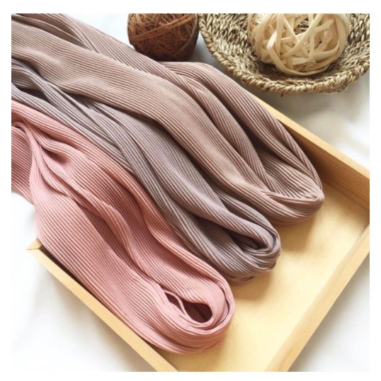 HIJAB PREMIUM PASHMINA CERUTY PLISKET FULL LIDI TANPA GARIS TENGAH PLEATED SHAWL