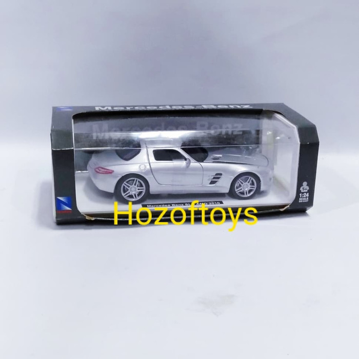 DIECAST MINIATUR DCS386 MERCEDES BENZ SLS AMG 2010