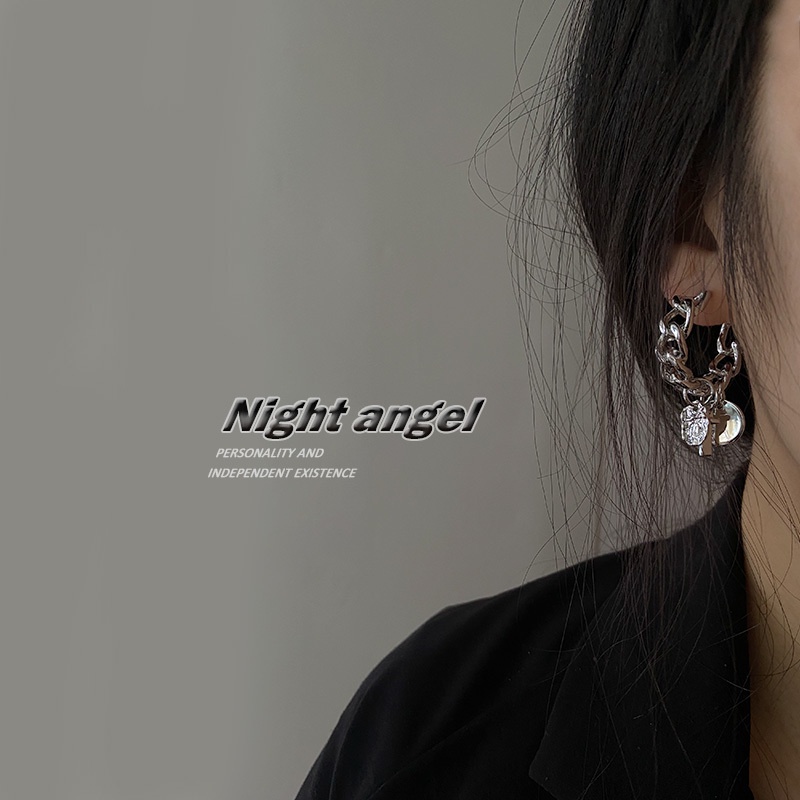 Anting Bentuk C Bahan metal Gaya simple