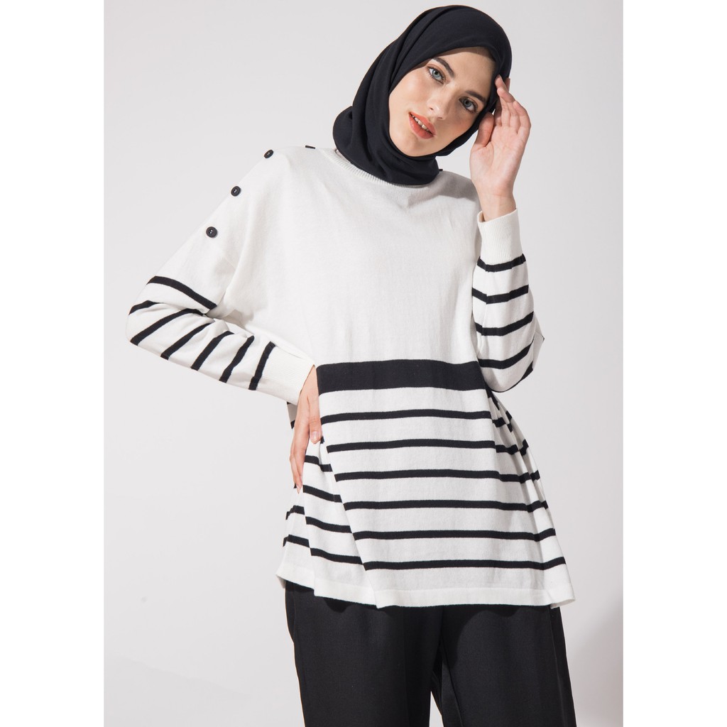 

Elisya Sweater Broken White