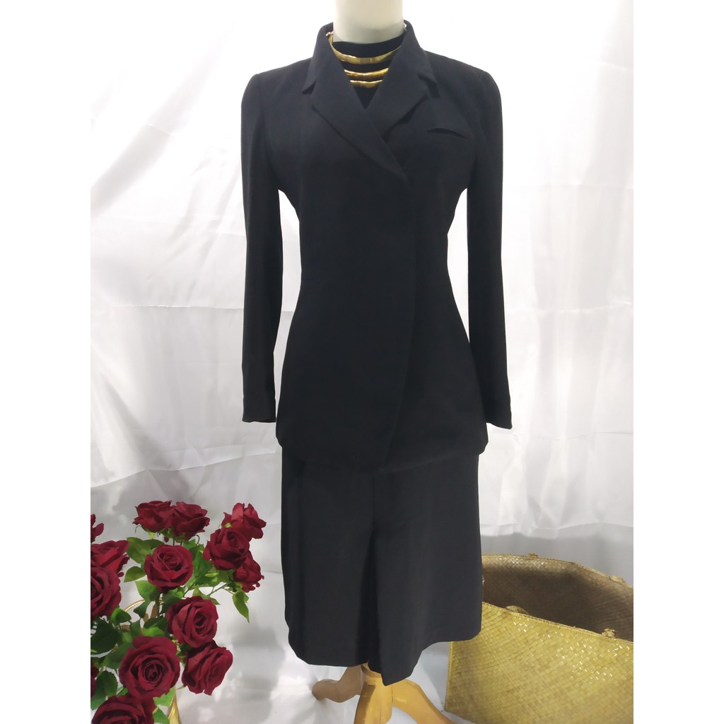setelan kerja setelan wanita blazer hitam rok hitam satu set branded murah (Invio + lyne halim)