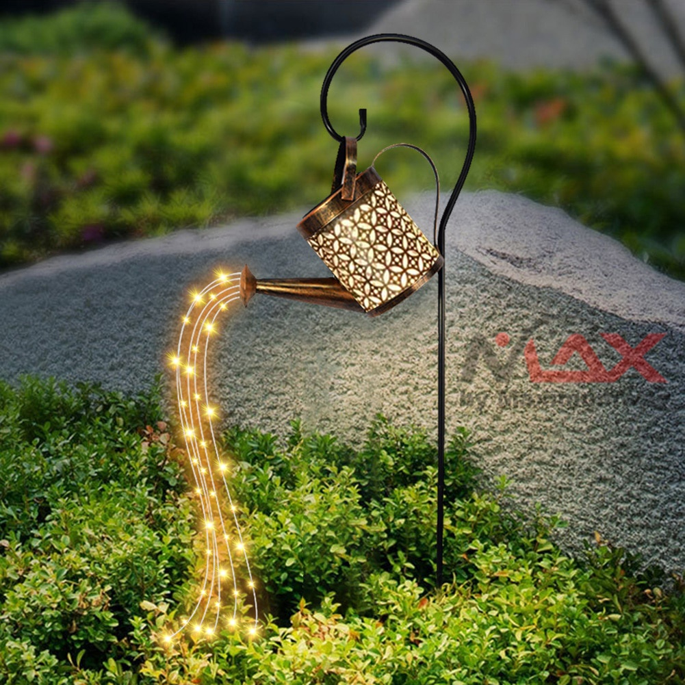 Lampu dekorasi taman 26x11x13 cm (Ukuran Besar) tenaga surya material besi solar panel lampu tancap taman minimalis modern unik kebun anti air outdoor Solar Watering Can Light Hanging Kettle Lantern Light Waterproof Garden Decor Metal Retro Lamp