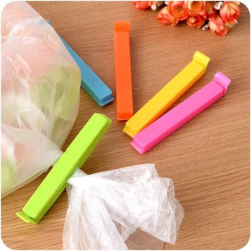 

PENJEPIT KEMASAN SNACK / PENUTUP PLASTIK SNACK / PENJEPIT SNACK ANTI ANGIN / JEPITAN SIMPEL UNTUK PENUTUP KEMASAN SNACK
