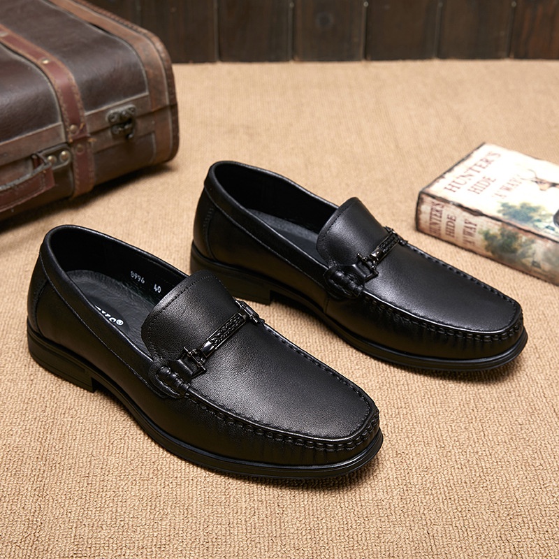 2022   Kulit Asli Pria Kasual Sepatu Nyaman Tumit Rendah Slip-On Datar Bawah Kulit sepatu