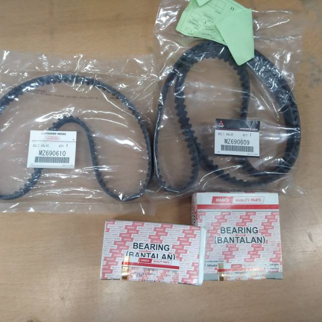 Timing belt set L300