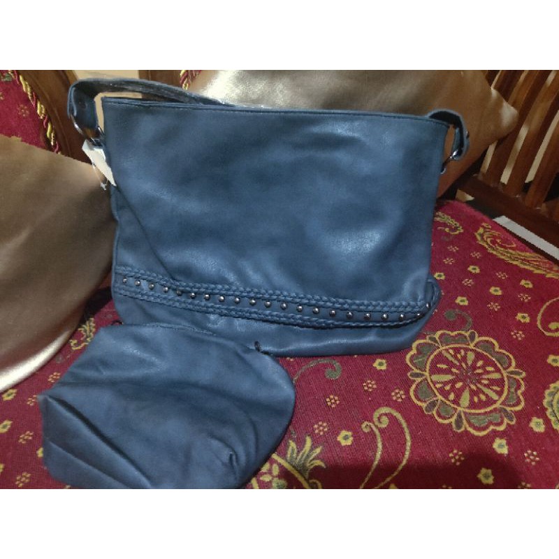 Tas kulit Hobo