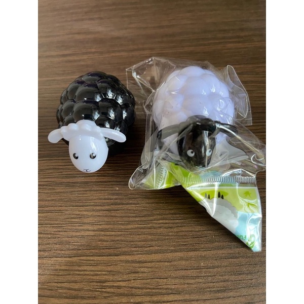 

Rautan pensil 2 lubang domba shaun the sheep satuan