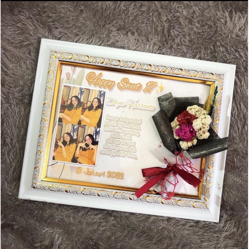 Frame dengan bunga/boneka 6R 20x25cm | ucket Dried Flower in Frame dengan Foto Frame 3D | Kado Ulang