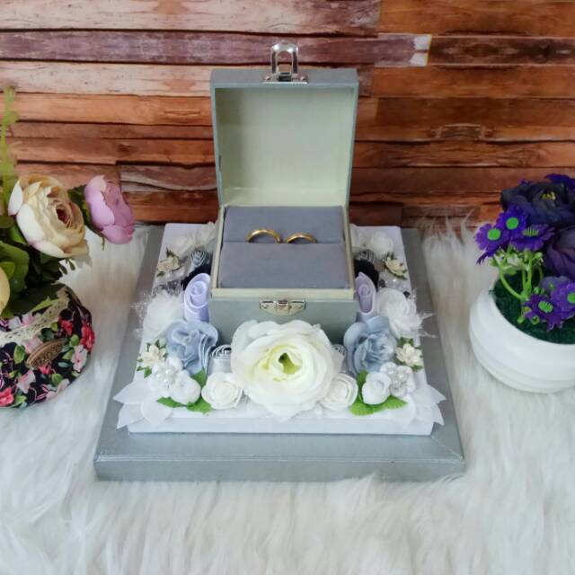 Harga Kotak Hantaran Cincin Terbaru November 2021 Biggo Indonesia