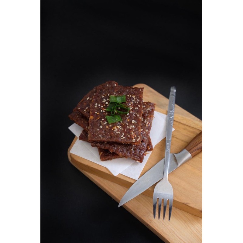 

Dendeng Sapi Mimity Kitchen RASA GAJIH ORIGINAL Empuk dan Halal (200 Gr)