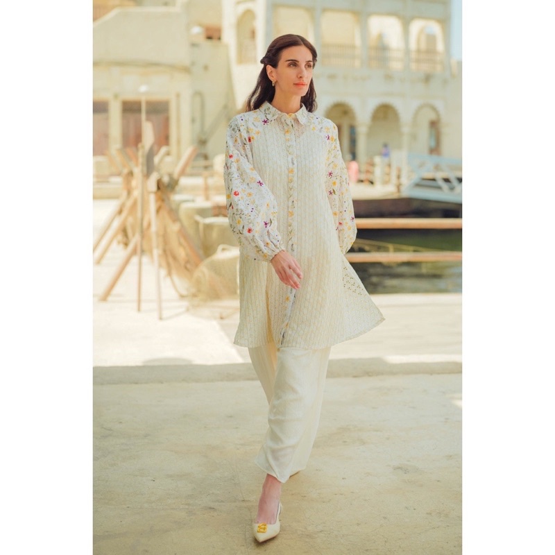 Benang Jarum Marsha Shirt - Cream M Blue L