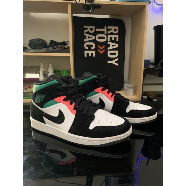 AIR JORDAN 1 MID SE SOUTH BEACH