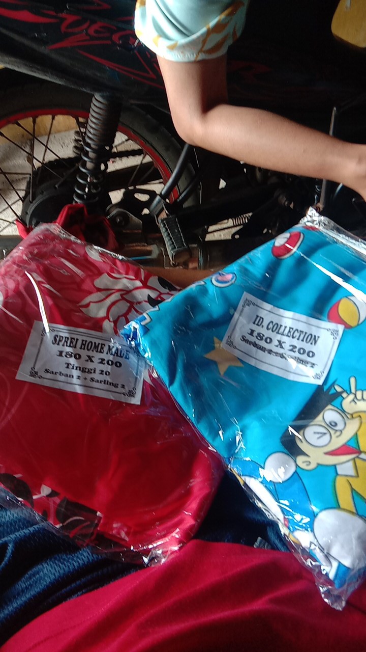 Sprei  140 X 200 Sampai 180 X 200 : 64 Ribu - 70 Ribu ( B 2 + G 2 )