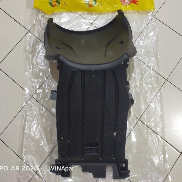 cover front lower kap lumpur paruh kolong dek bawah vario lama KVB non original