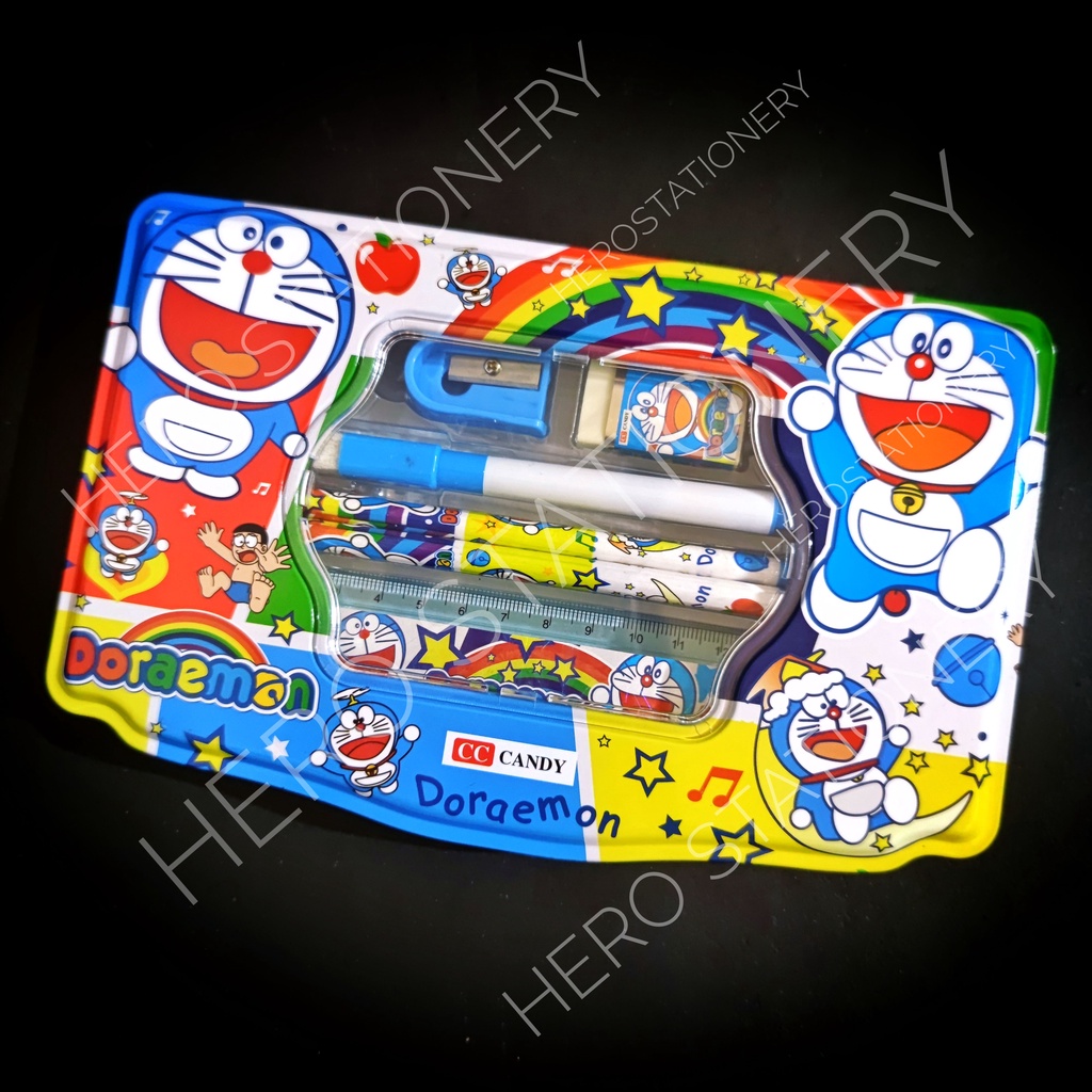 

Tempat pensil kaleng whiteboard isi doraemon
