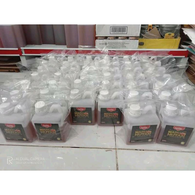 

Madu Hutan Sumbar Pohon Sialang Kemasan 500gr atau 1/2 kg