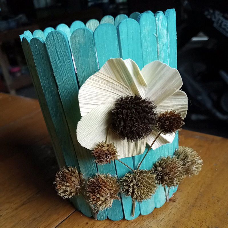 

KOTAK PENSIL KERAJINAN TANGAN KERAJINAN STIK ESKRIM. PRAKARYA VAS BUNGA HIASAN MEJA