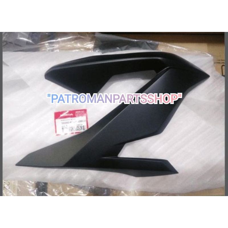 SHROUD R SAYAP KANAN TANGKI KUPINGAN TANGKI CB150R NEW V3 50260K15600MGB HITAM DOFF
