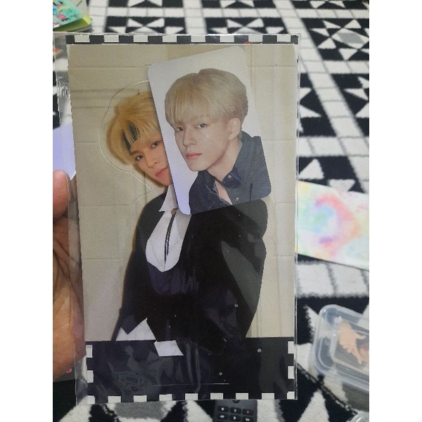 jeno holo we boom sealed